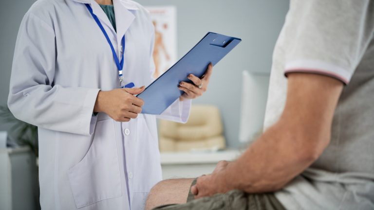 Consultation urologique : les signes qui doivent vous alerter