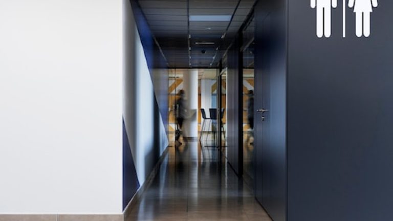 Serviettes hygiéniques au bureau : un atout pour le bien-être des salariées